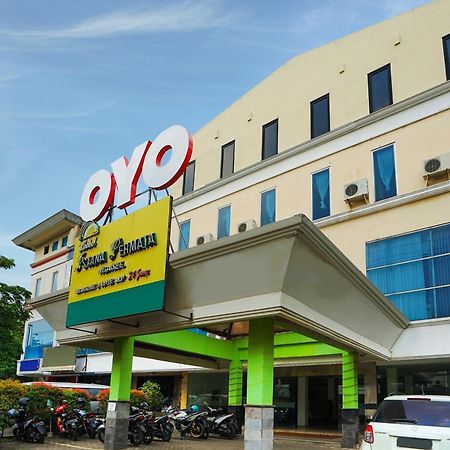 Istana Permata Ngagel Hotel Surabaia Exterior foto