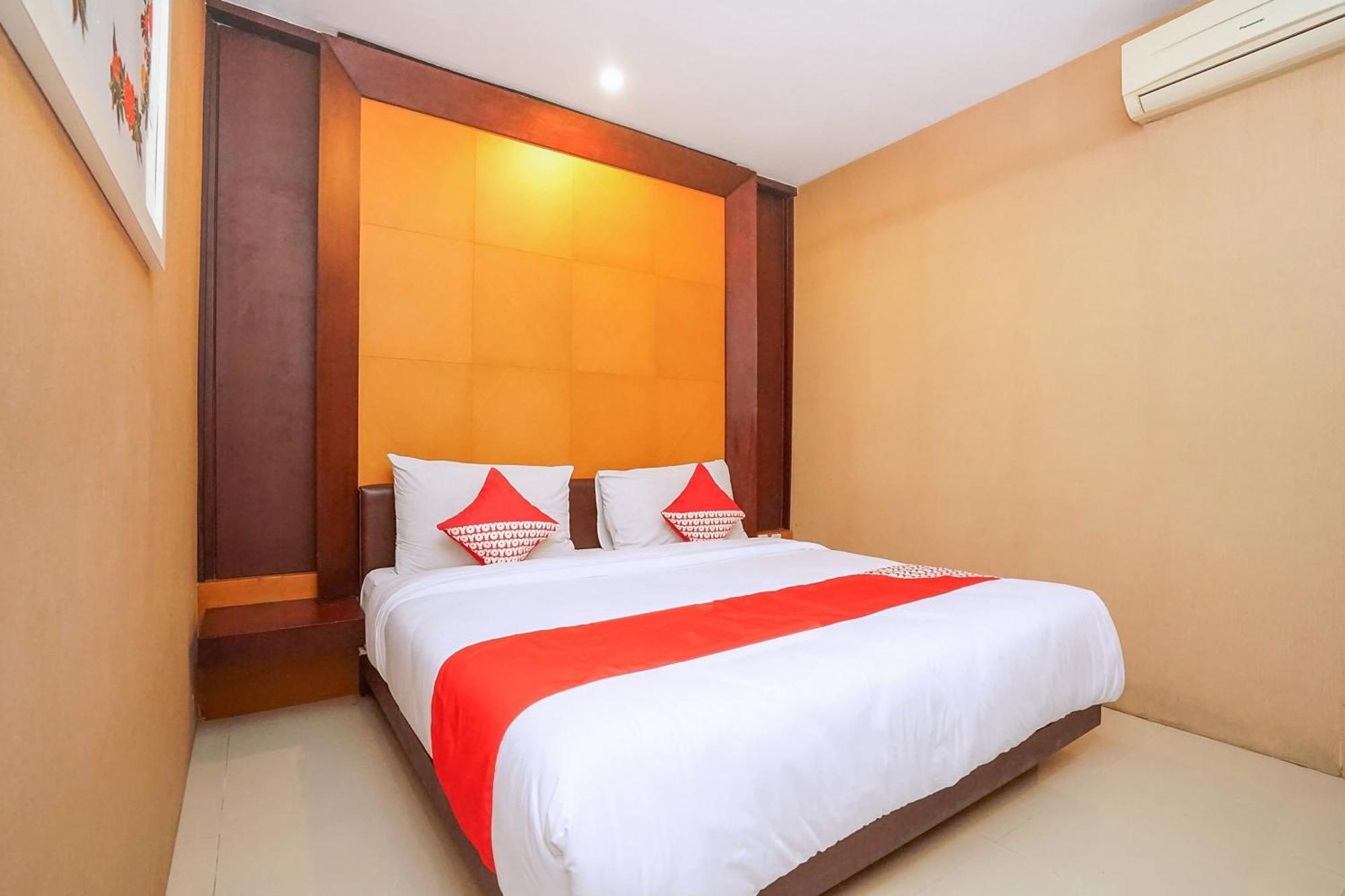 Istana Permata Ngagel Hotel Surabaia Exterior foto