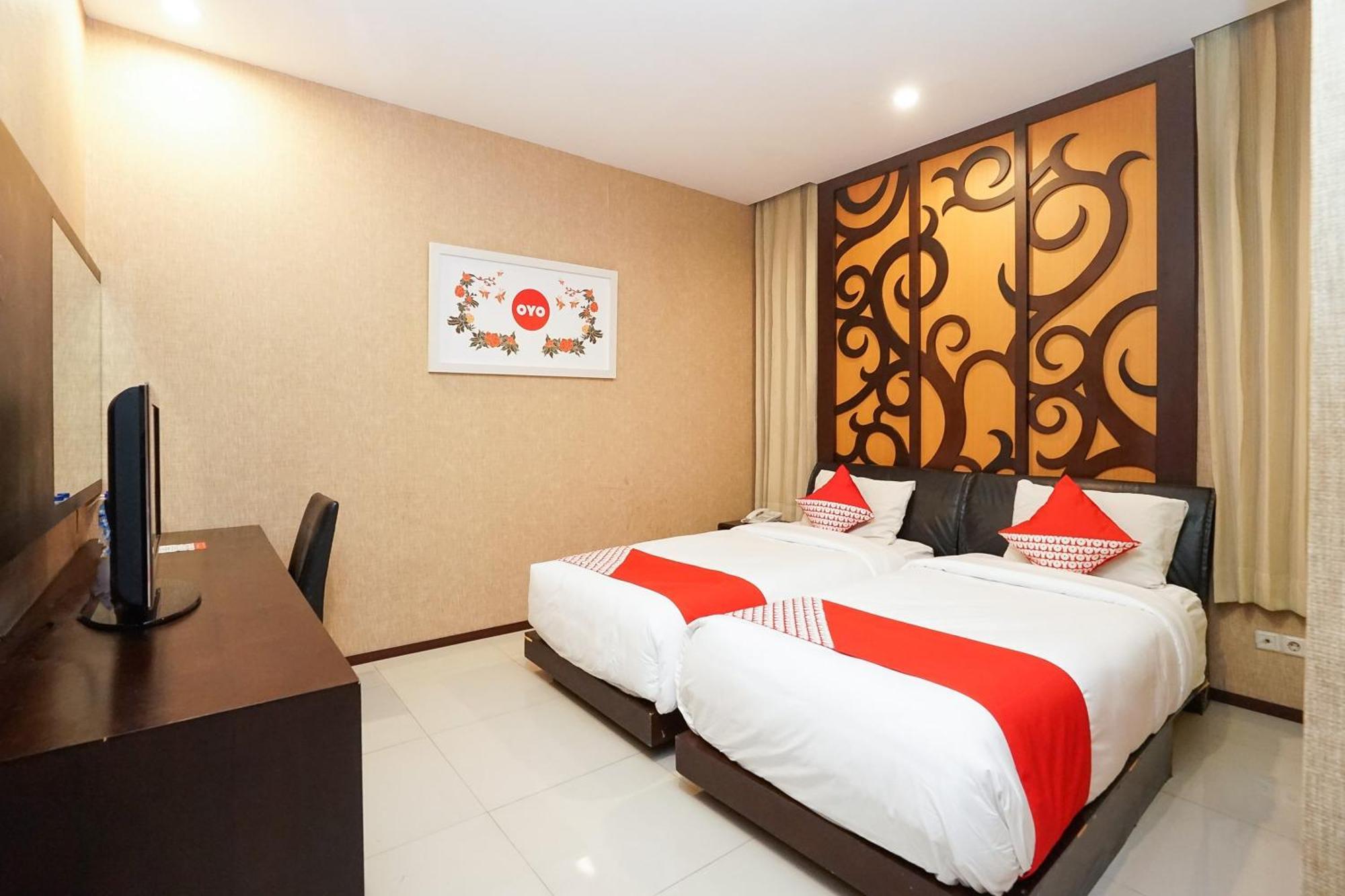 Istana Permata Ngagel Hotel Surabaia Exterior foto