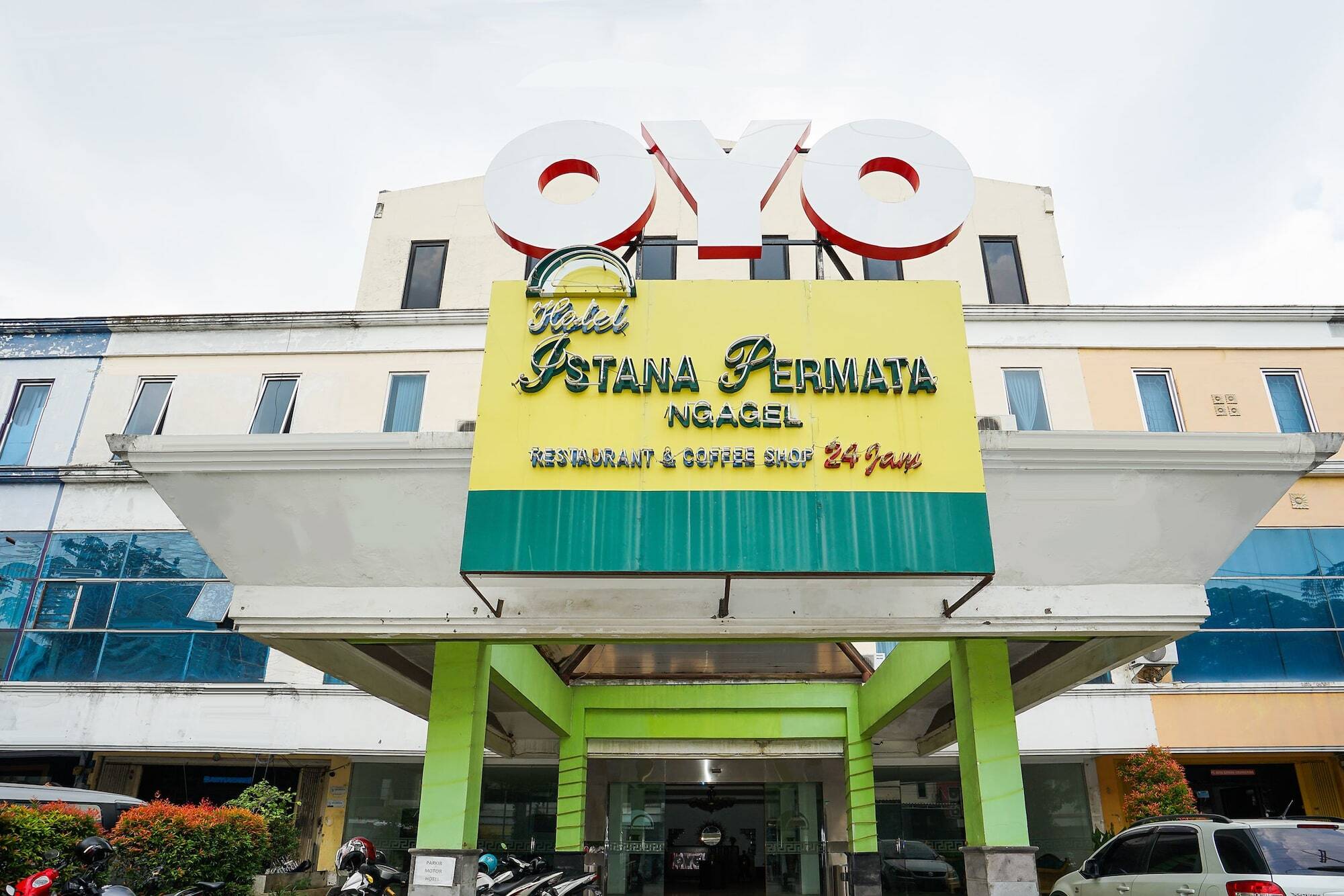Istana Permata Ngagel Hotel Surabaia Exterior foto