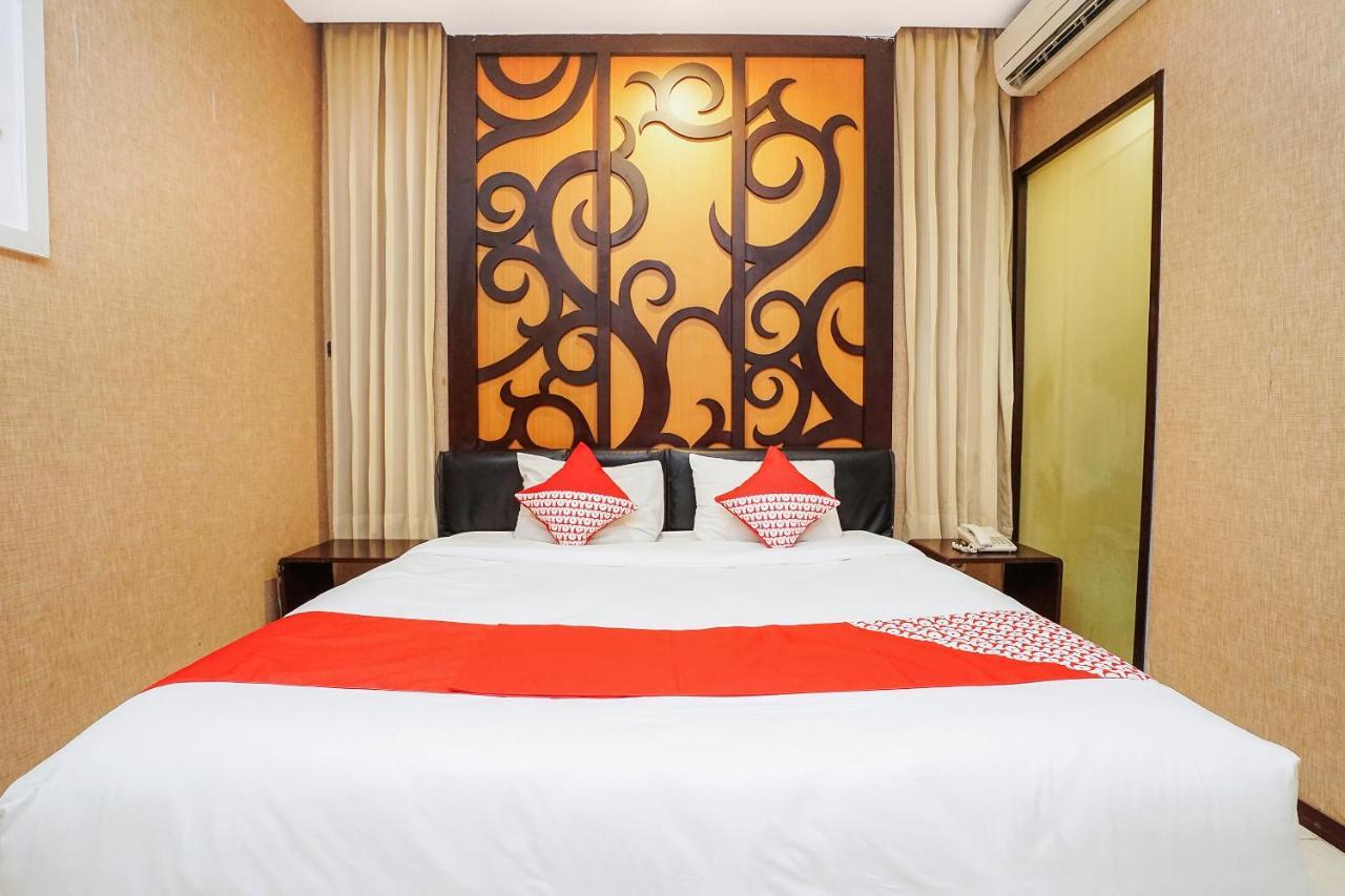 Istana Permata Ngagel Hotel Surabaia Exterior foto