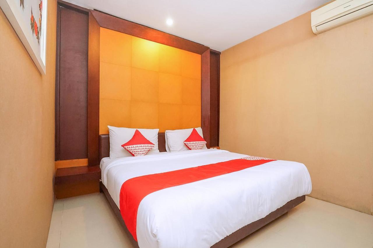 Istana Permata Ngagel Hotel Surabaia Exterior foto