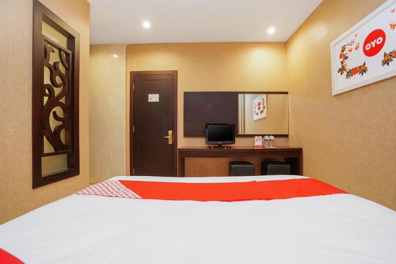 Istana Permata Ngagel Hotel Surabaia Exterior foto